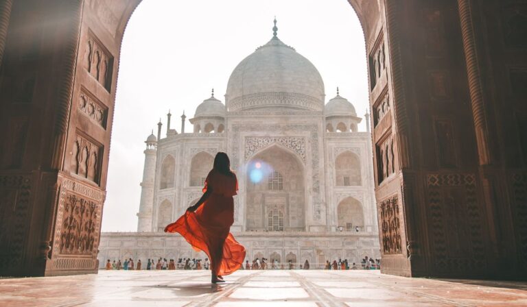 Read more about the article Discover India Safely with Our Women’s Special Tour Package – Royal Palaces to Sacred Rivers