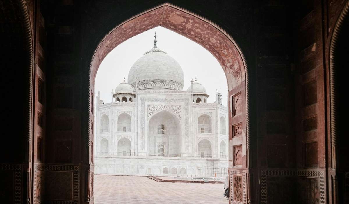 You are currently viewing The Timeless Beauty of the Taj Mahal: A Symbol of Love