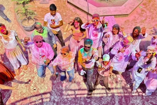 Golden Triangle Tours India With Holi Festival