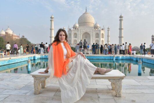 Same Day Women Special Taj Mahal Tour